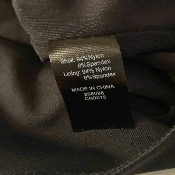 House of Harlow Black Long Sleeve V- Neck Thong Bodysuit w/ Snap Crotch - Picture 7 of 9